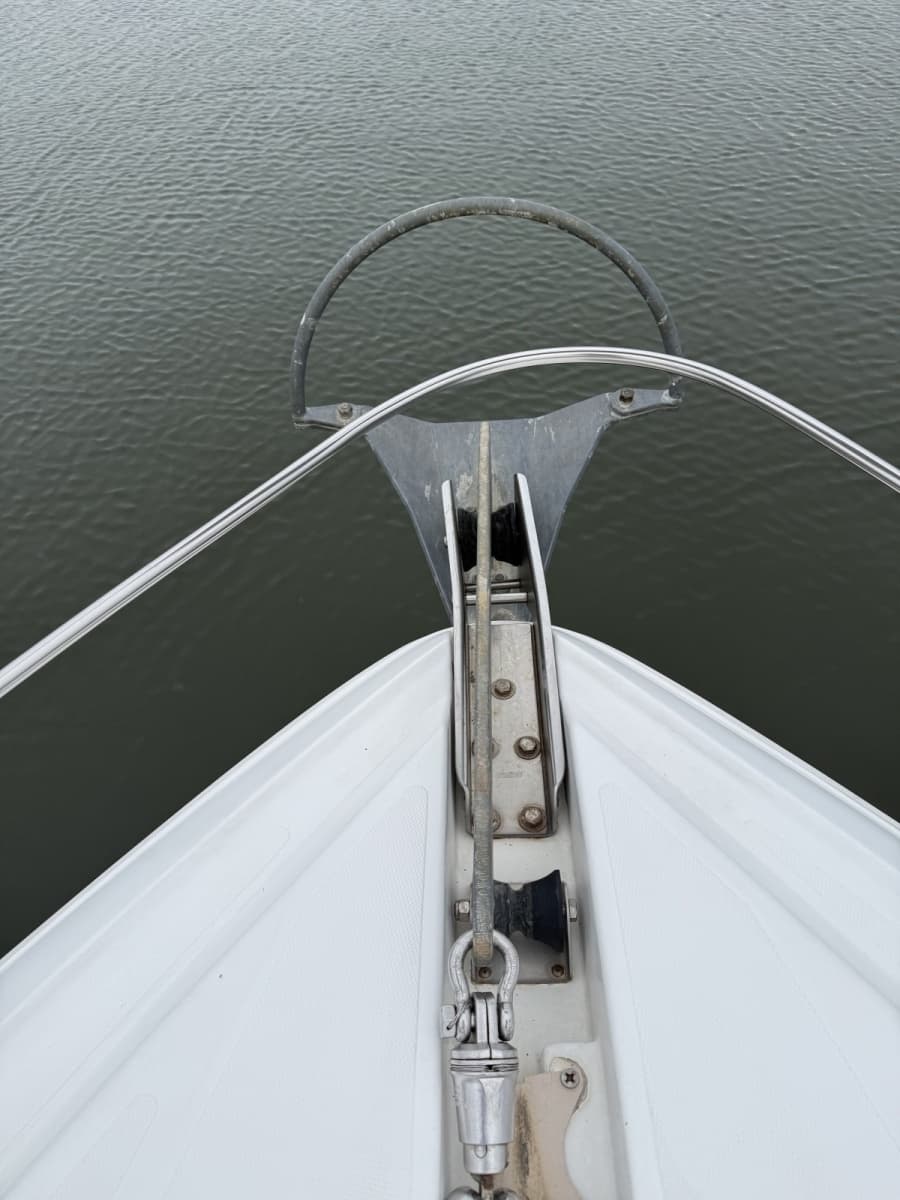 2001 Cruisers Yachts 4450 Express Motor Yacht