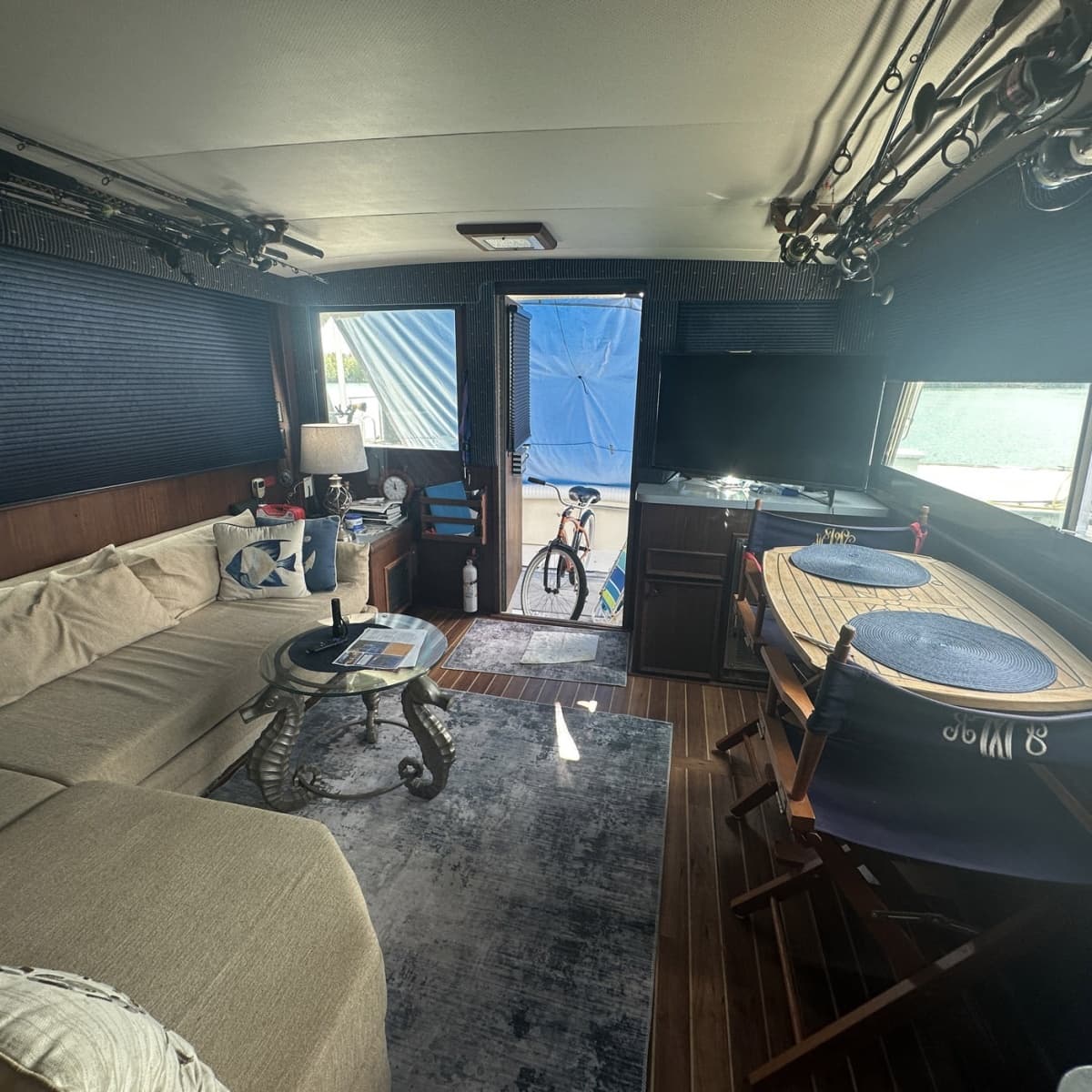 1981 Hatteras 43 Convertible