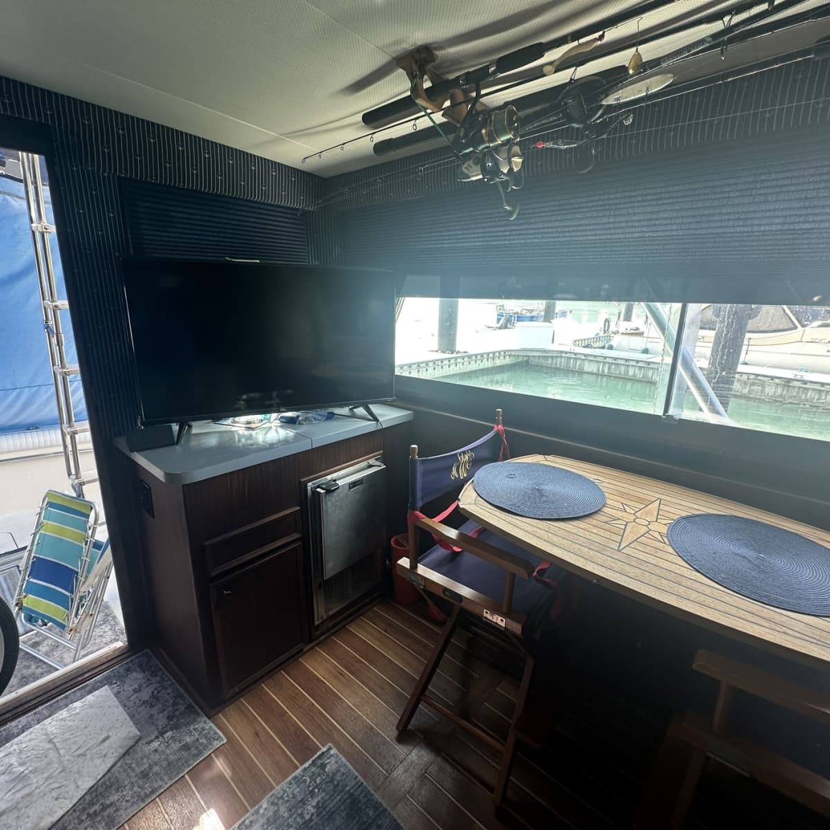 1981 Hatteras 43 Convertible