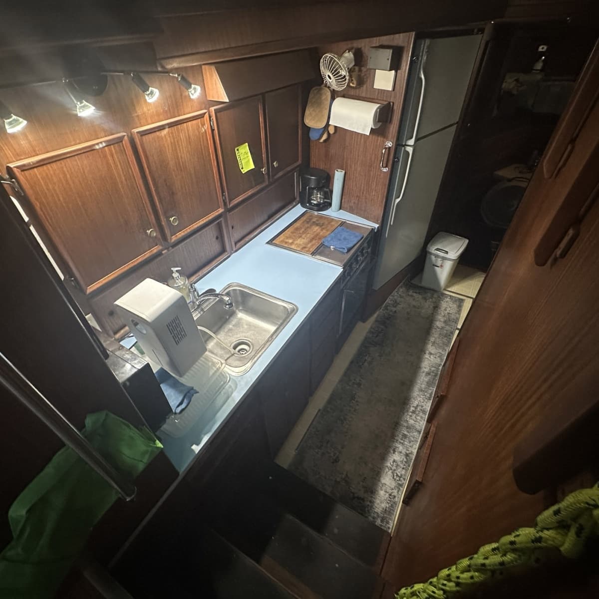 1981 Hatteras 43 Convertible