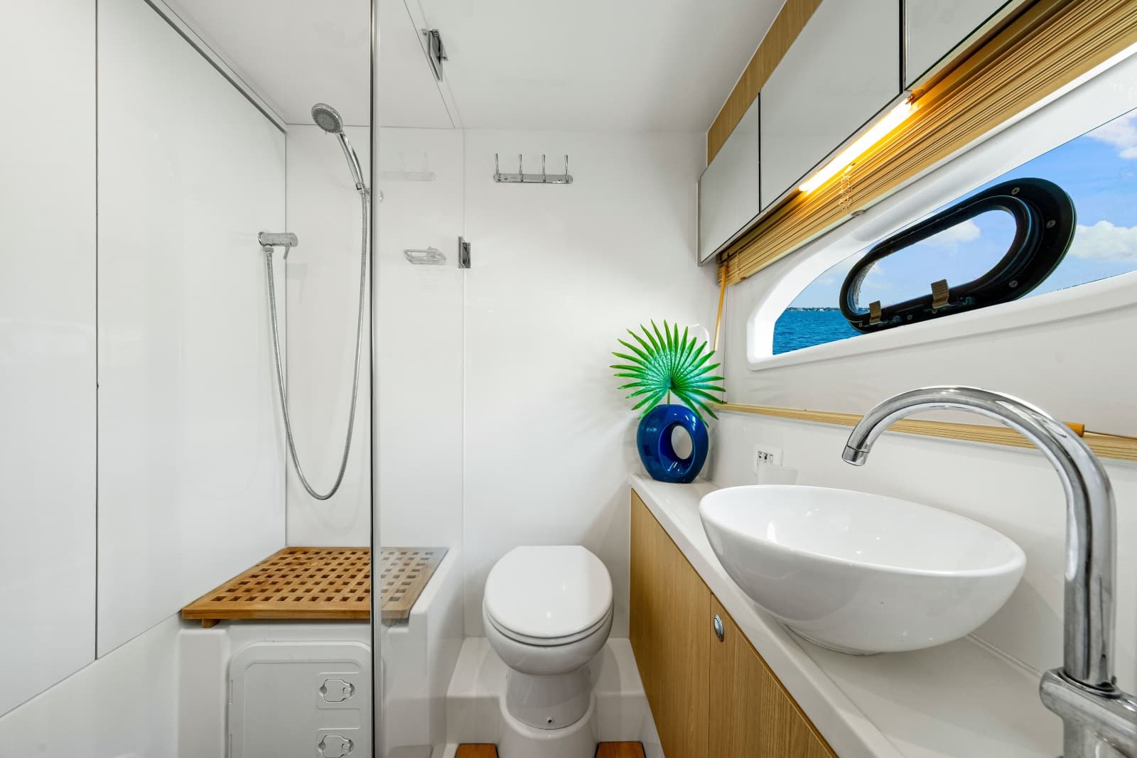 2021 Aquila 44 Yacht - Photo 26