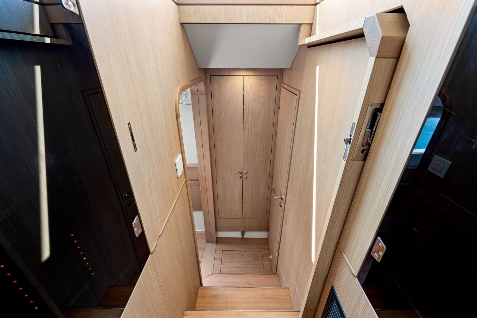 2021 Aquila 44 Yacht - Photo 23