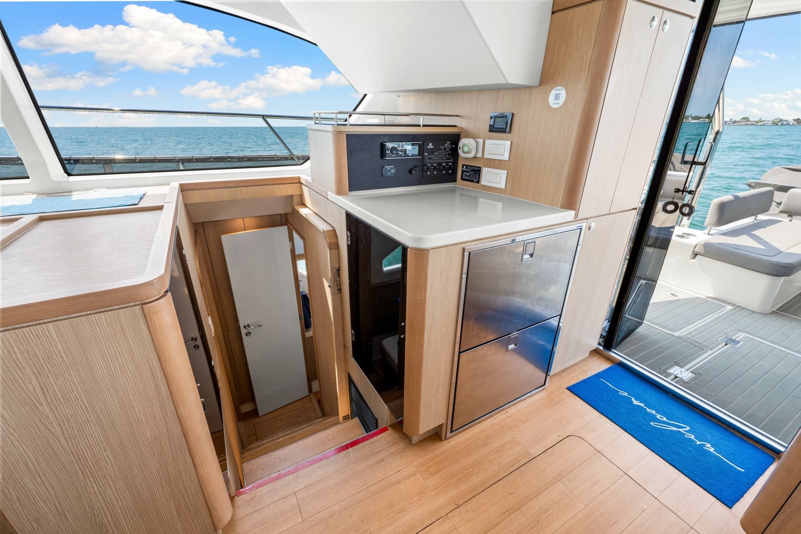 2021 Aquila 44 Yacht - Photo 14