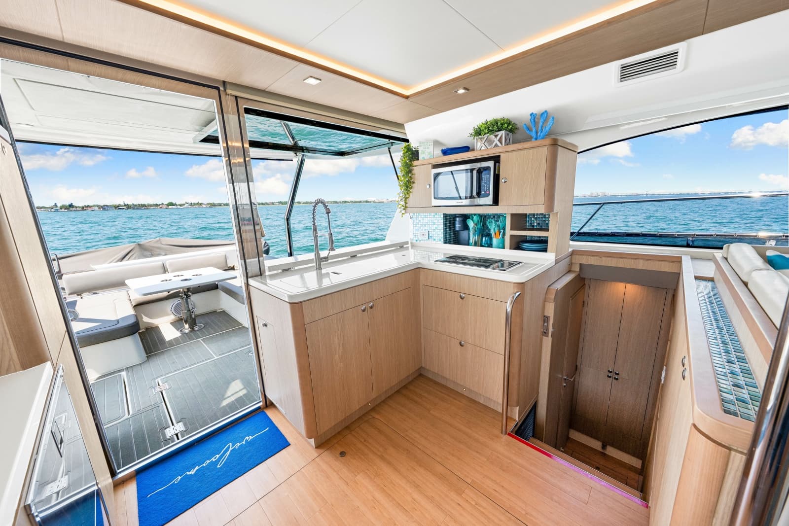 2021 Aquila 44 Yacht - Photo 12