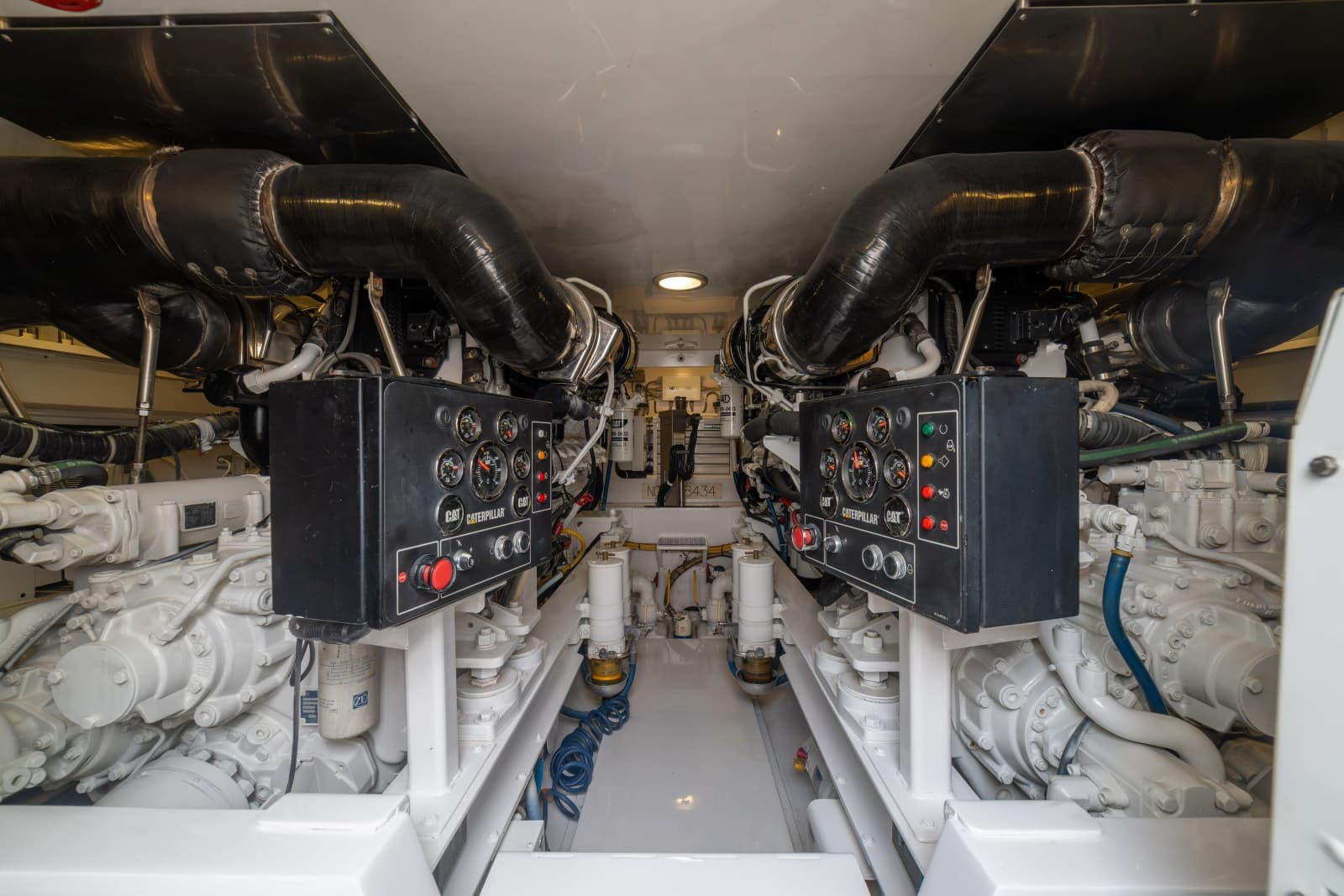 60 Viking Convertible 2012 "Contango" - Engine Room