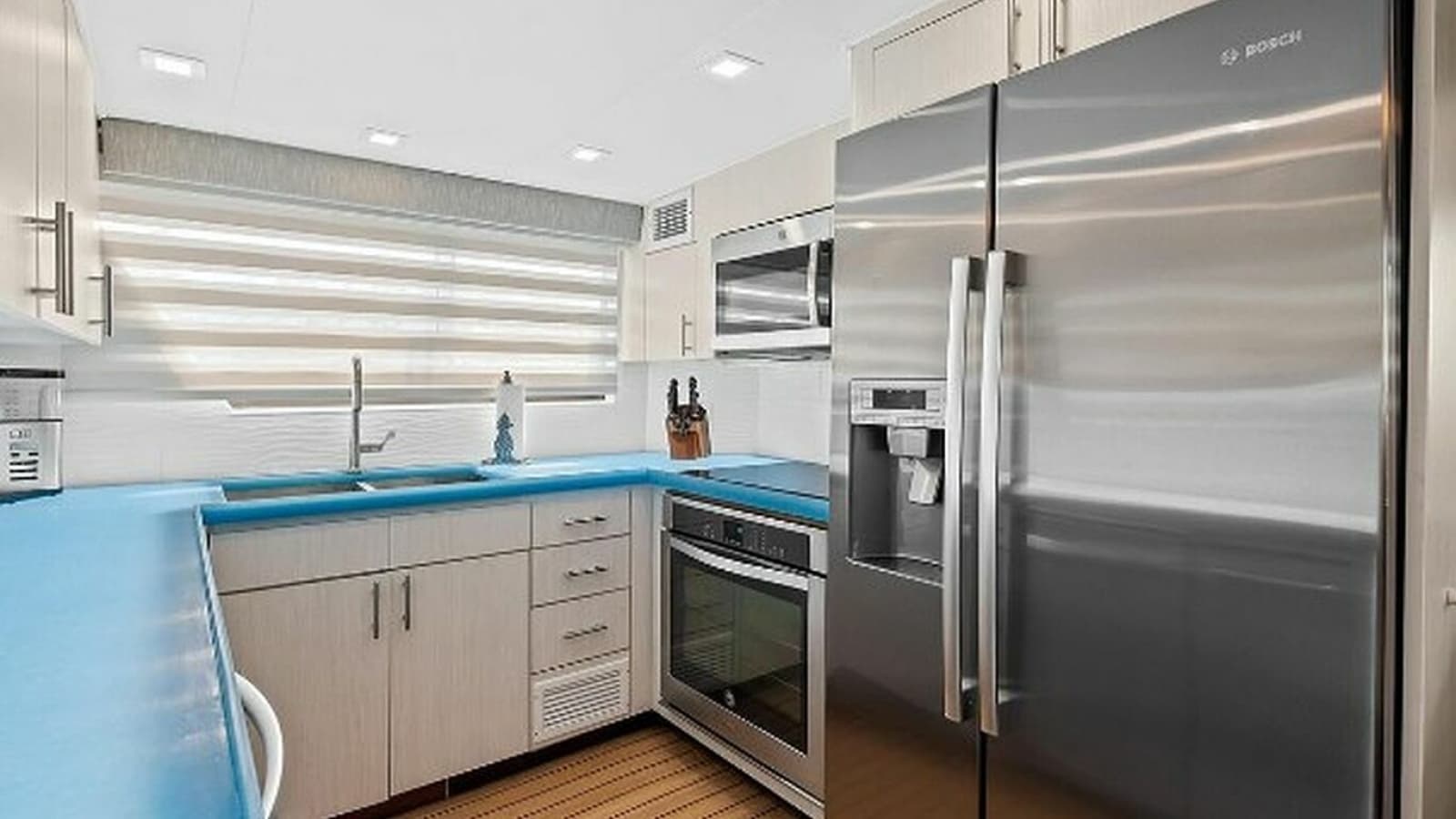 1989 Hatteras Motor Yacht