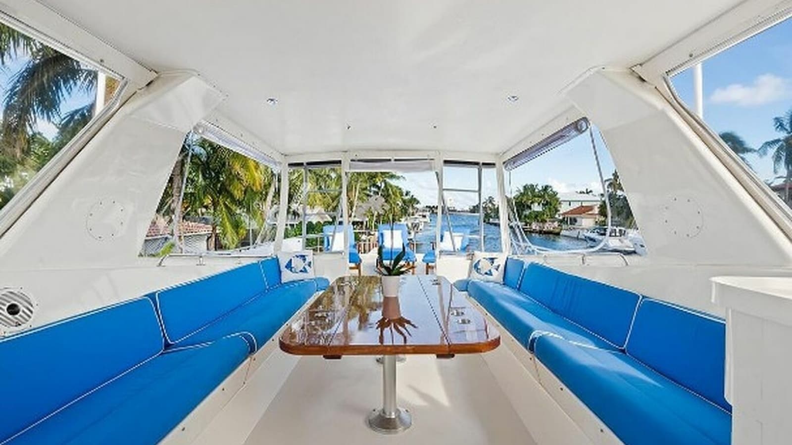 1989 Hatteras Motor Yacht