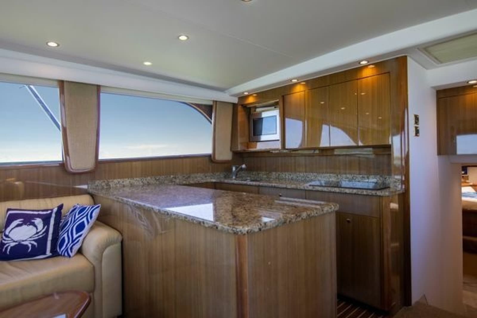 2007 Viking 52 Convertible