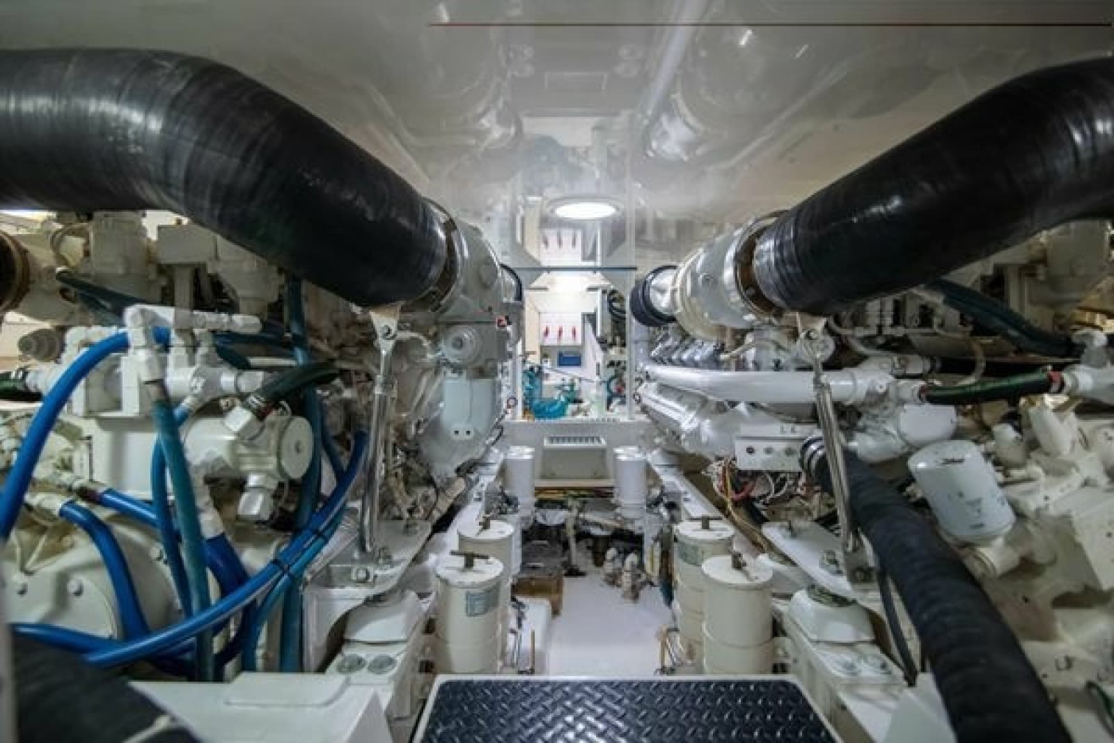 2007 Viking 52 Convertible