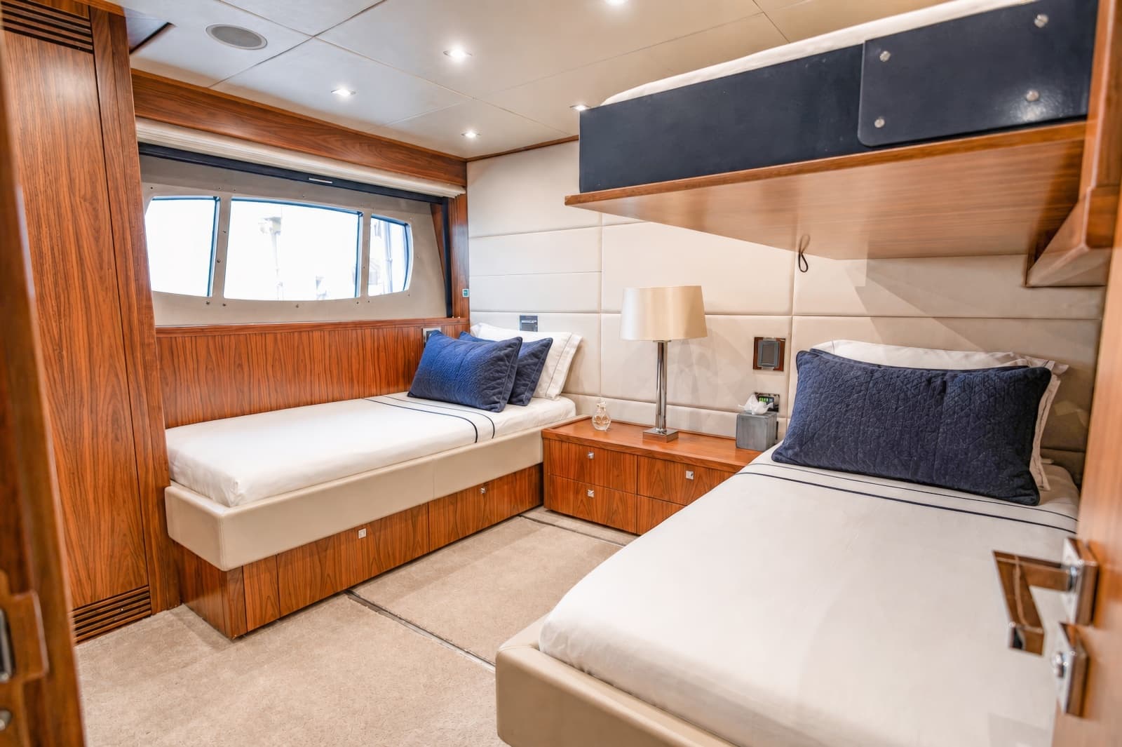 2014 Sunseeker 131 - Photo 41