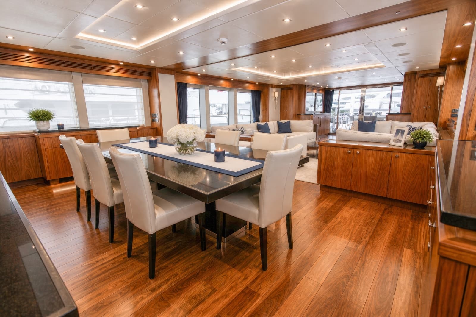 2014 Sunseeker 131 - Photo 9