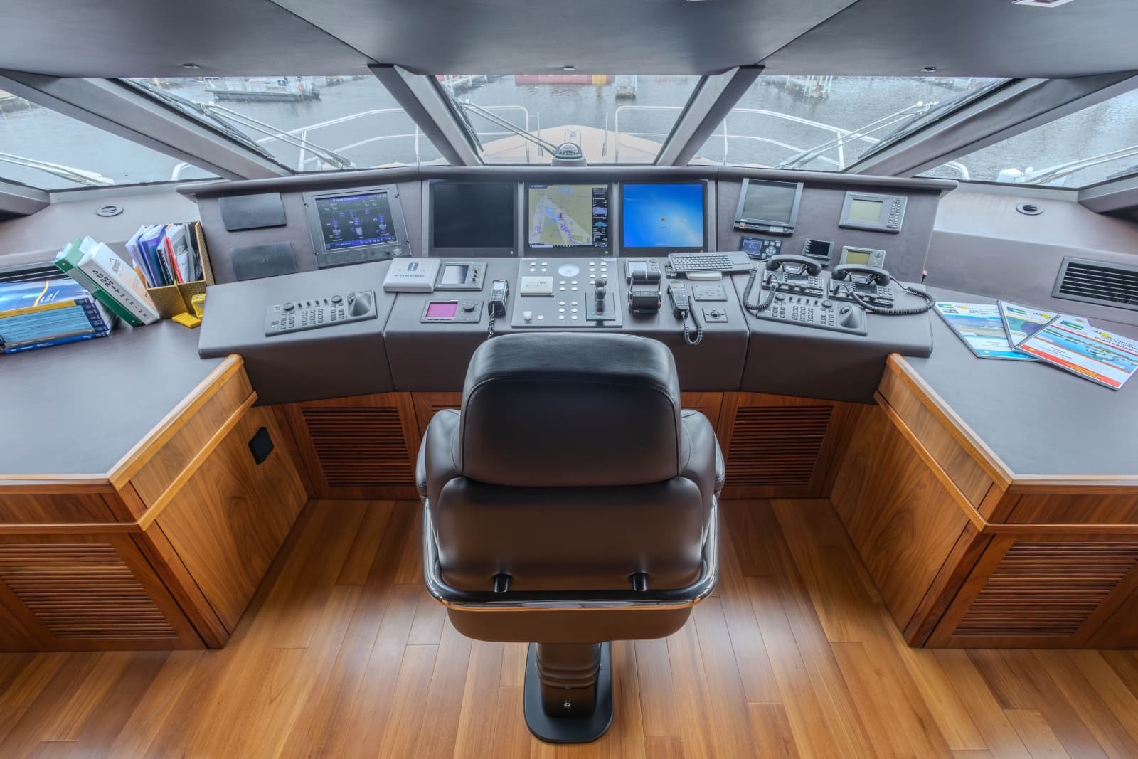 2014 Sunseeker 131 - Photo 57