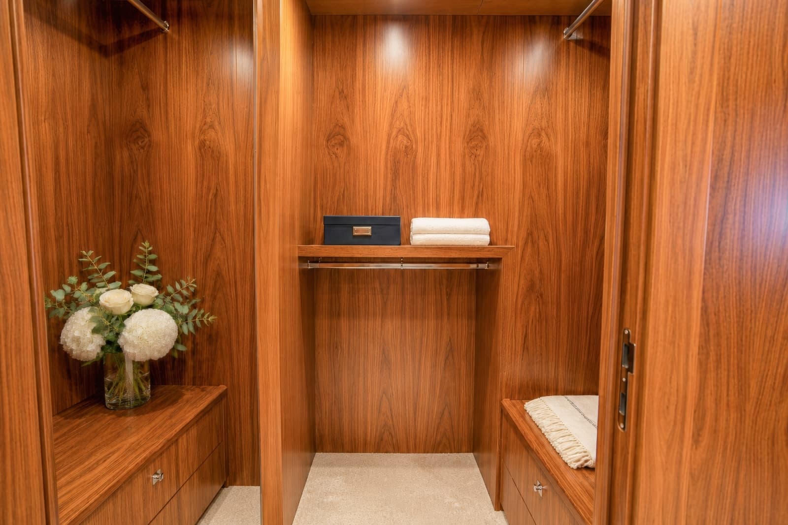 2014 Sunseeker 131 - Photo 37
