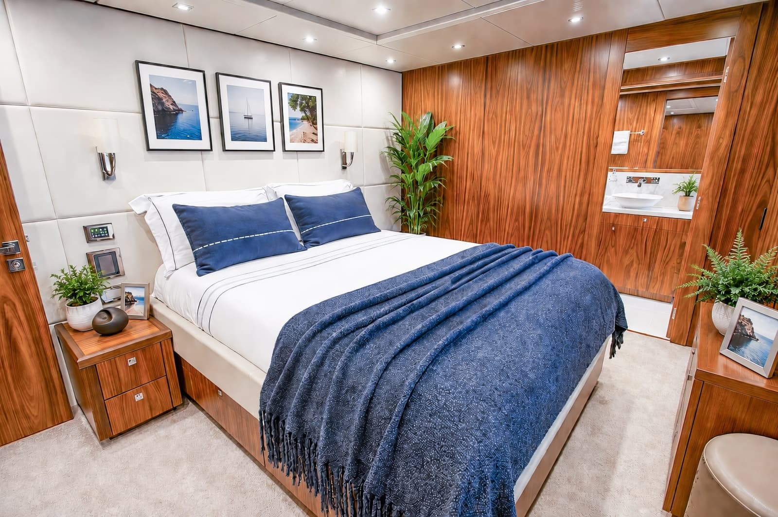 2014 Sunseeker 131 - Photo 34