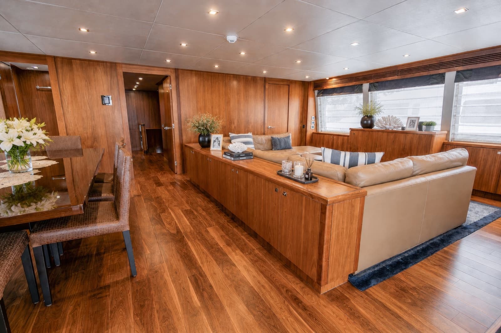 2014 Sunseeker 131 - Photo 28