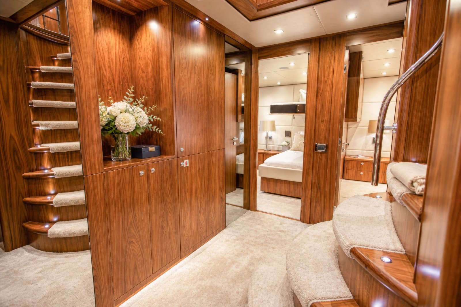 2014 Sunseeker 131 - Photo 44