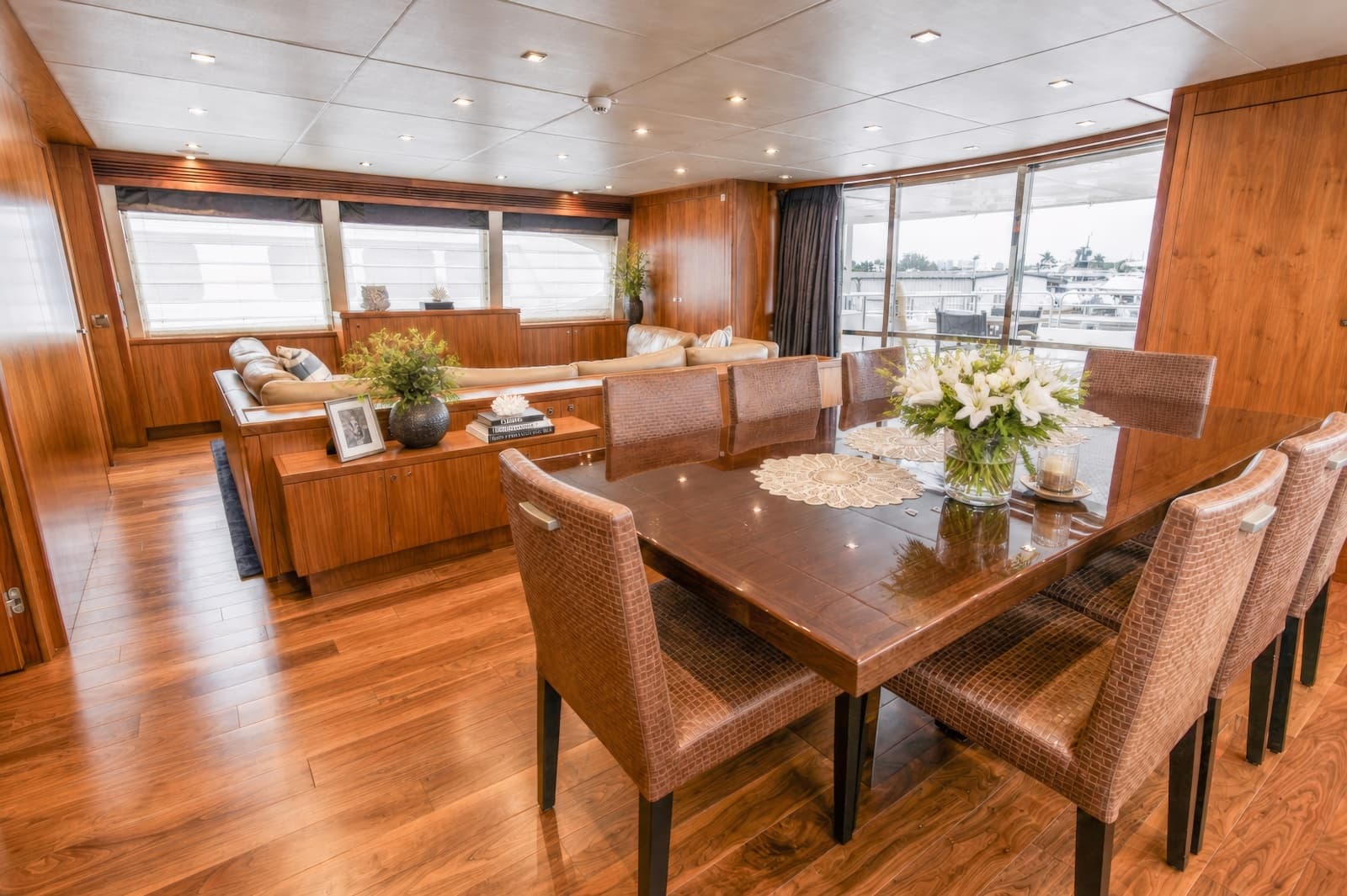 2014 Sunseeker 131 - Photo 26