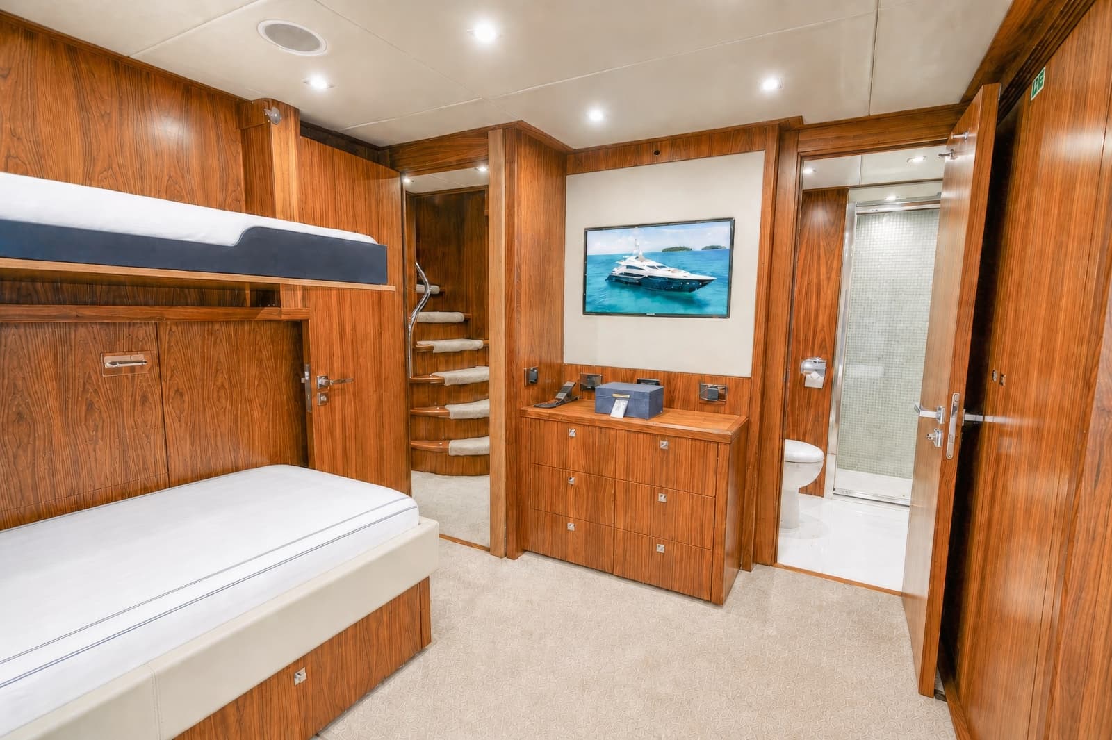 2014 Sunseeker 131 - Photo 42