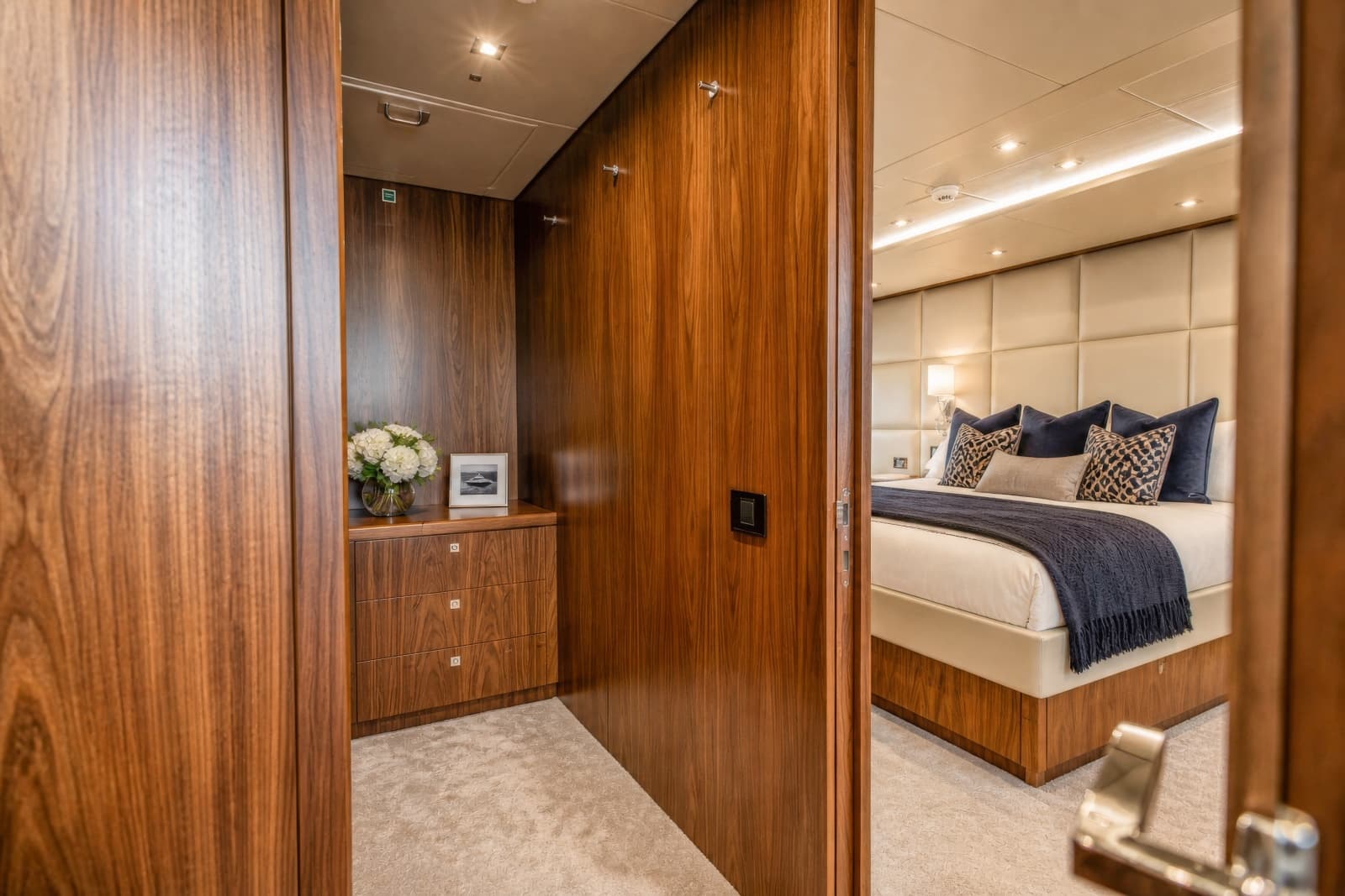 2014 Sunseeker 131 - Photo 17