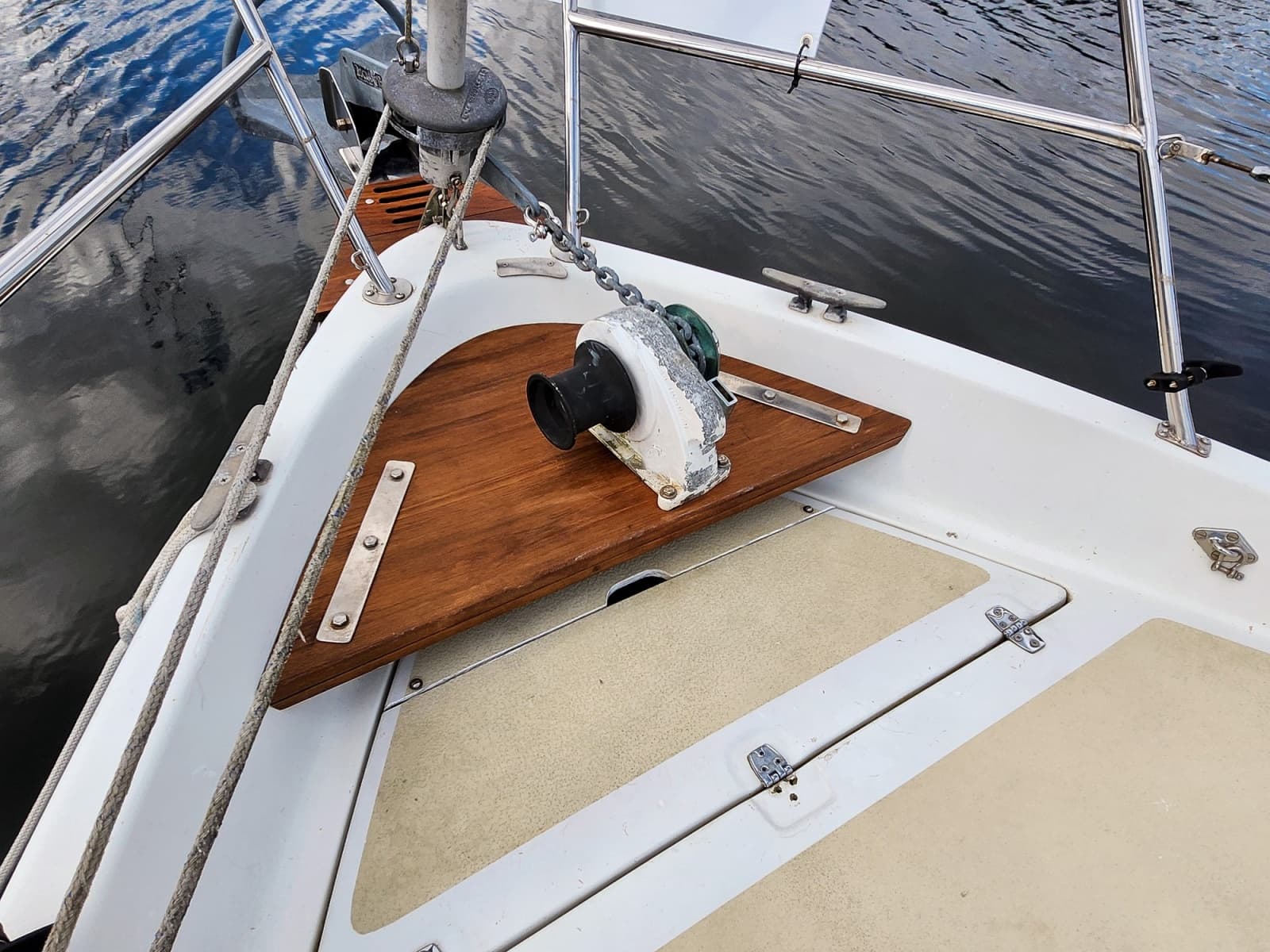 1988 Gulf Pilothouse 32