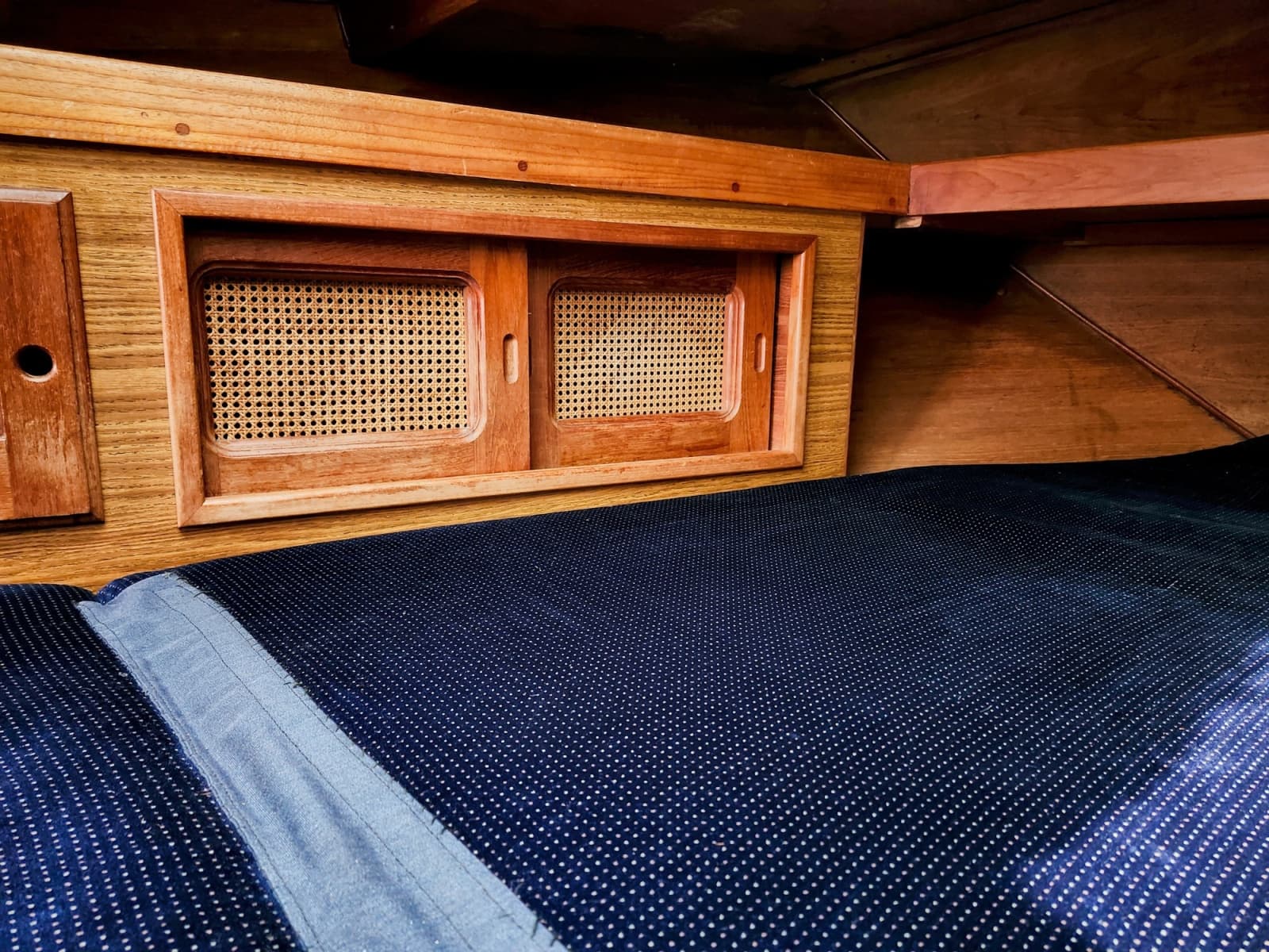 1988 Gulf Pilothouse 32