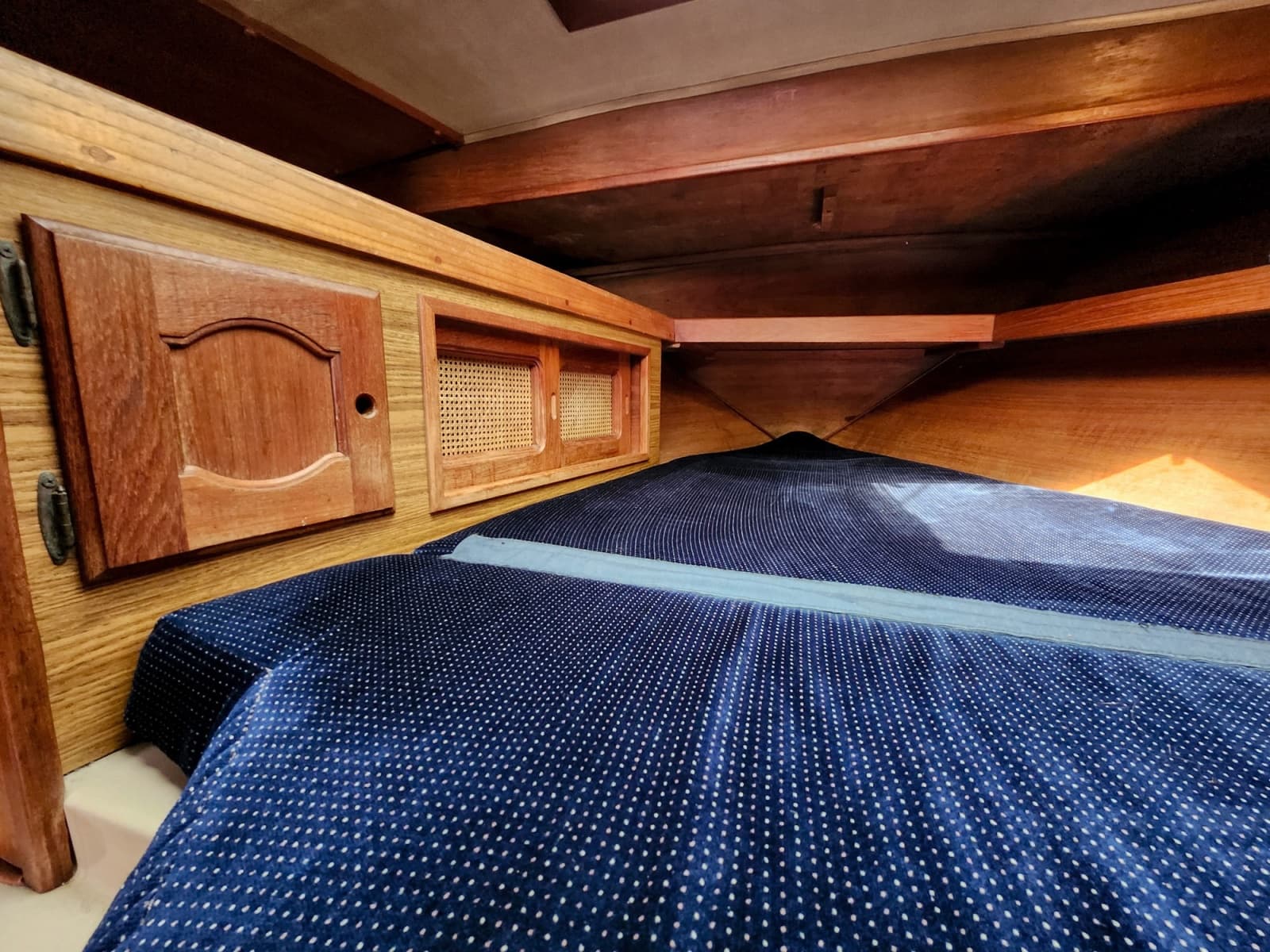 1988 Gulf Pilothouse 32