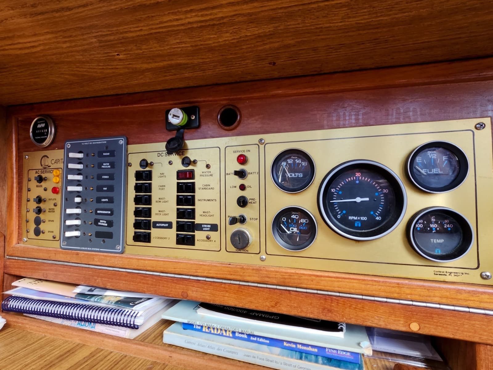 1988 Gulf Pilothouse 32