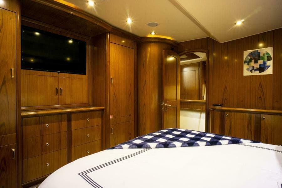 2005 Sea Force IX Enclosed Flybridge - Photo 54