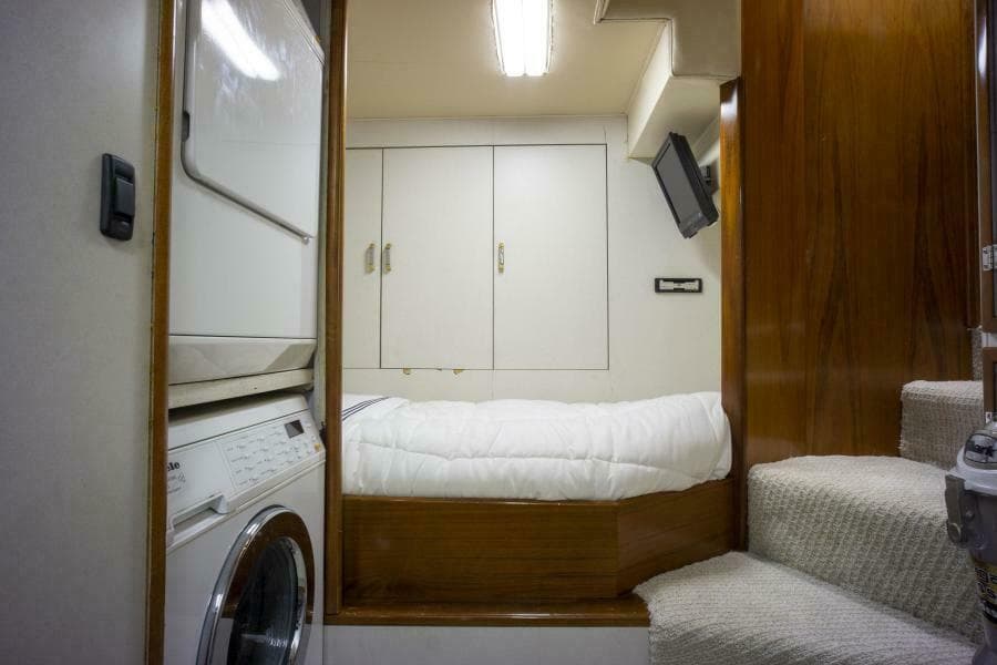 2005 Sea Force IX Enclosed Flybridge - Photo 68