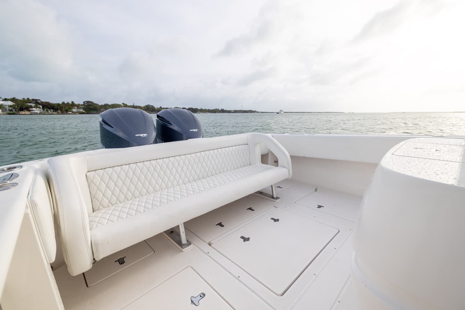 2011 Intrepid 370 Open