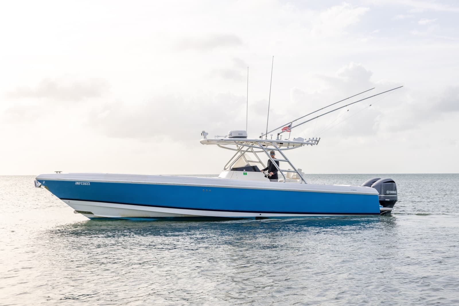 2011 Intrepid 370 Open