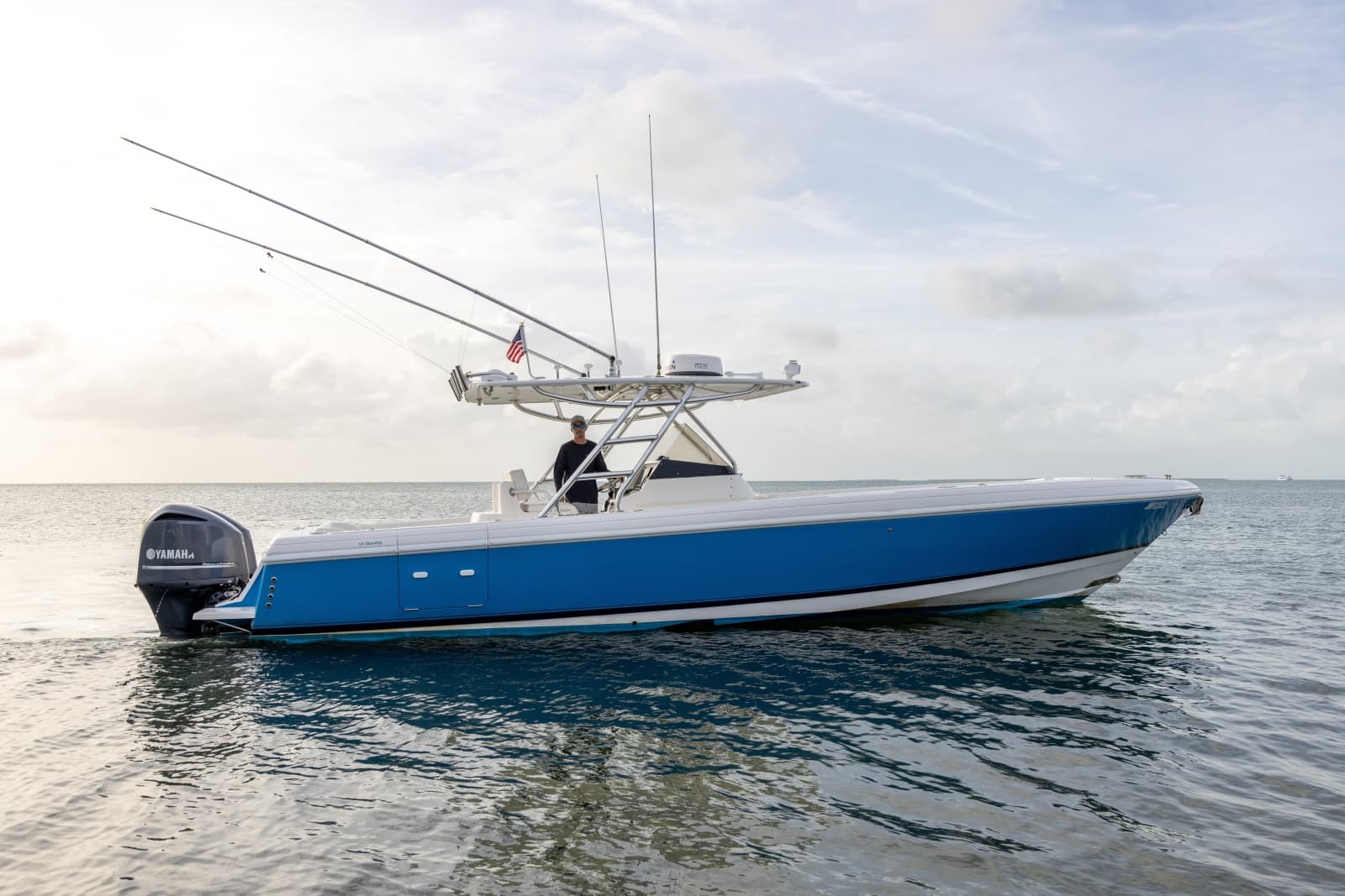 2011 Intrepid 370 Open