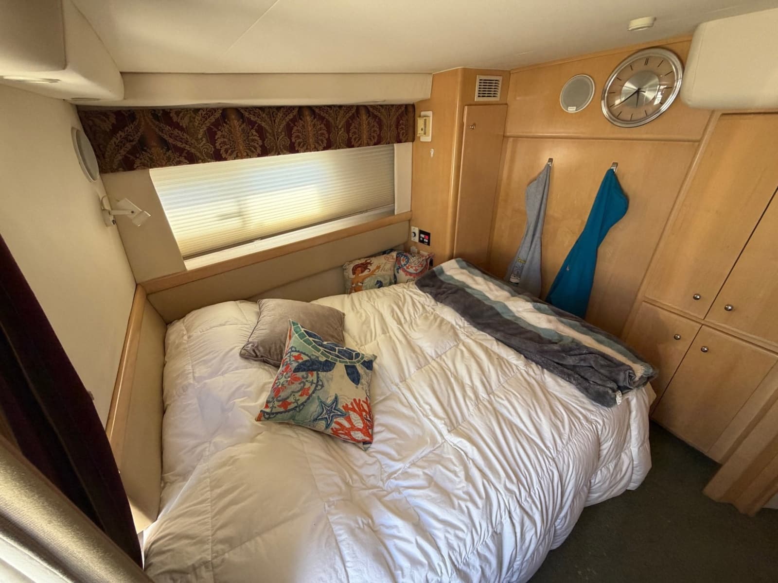 1997 Carver 400 Cockpit MY