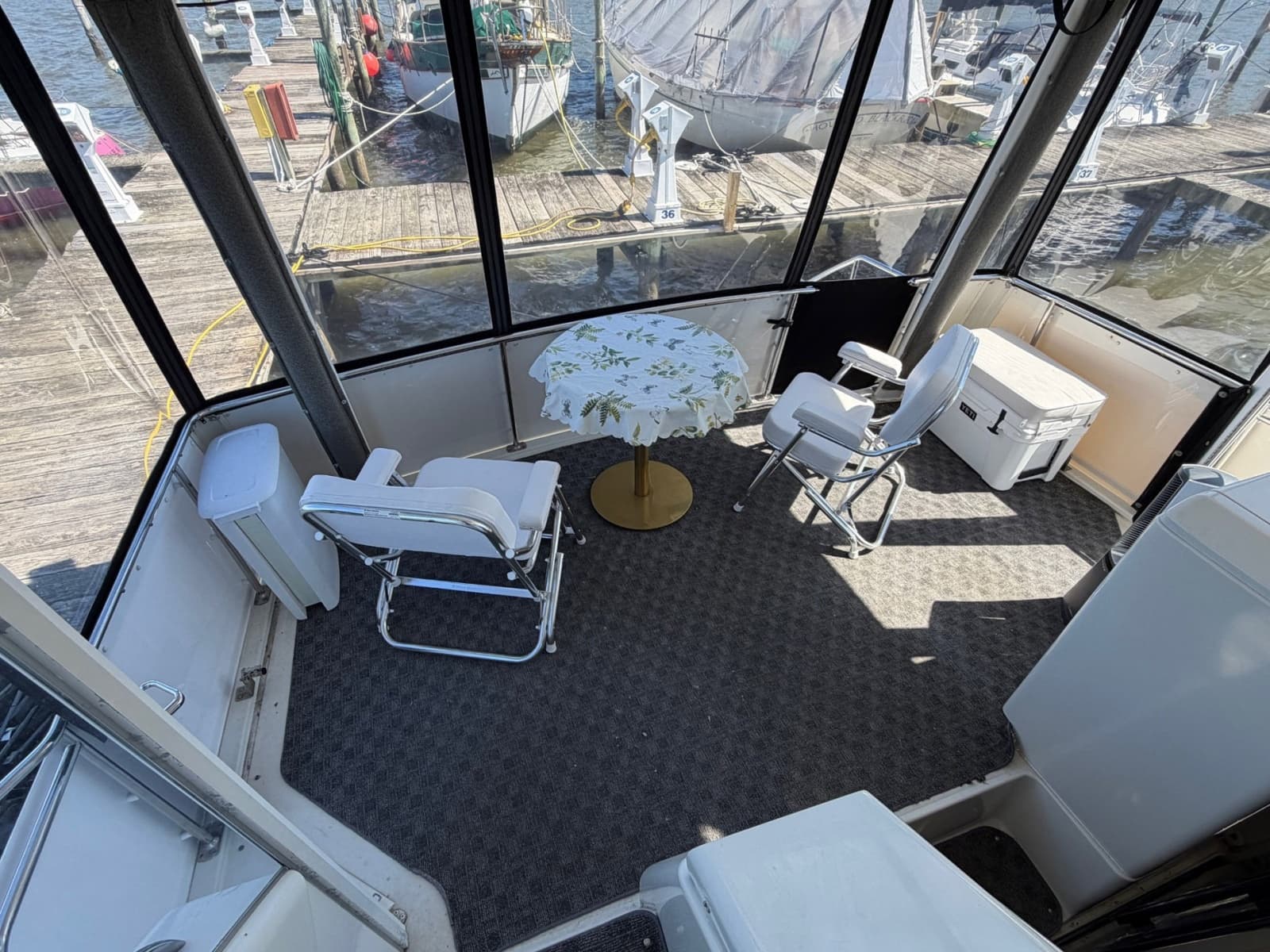 1997 Carver 400 Cockpit MY