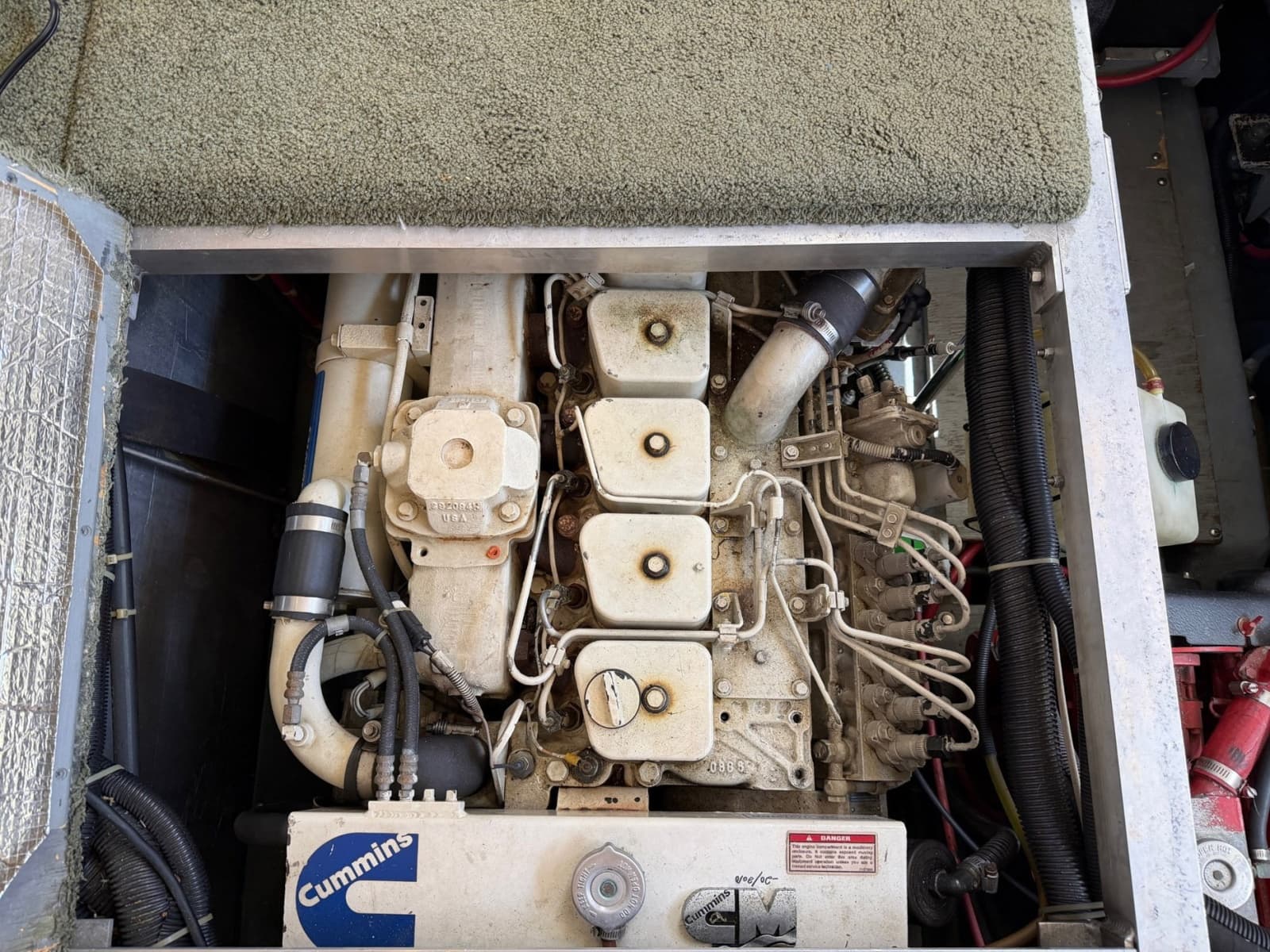 1997 Carver 400 Cockpit MY