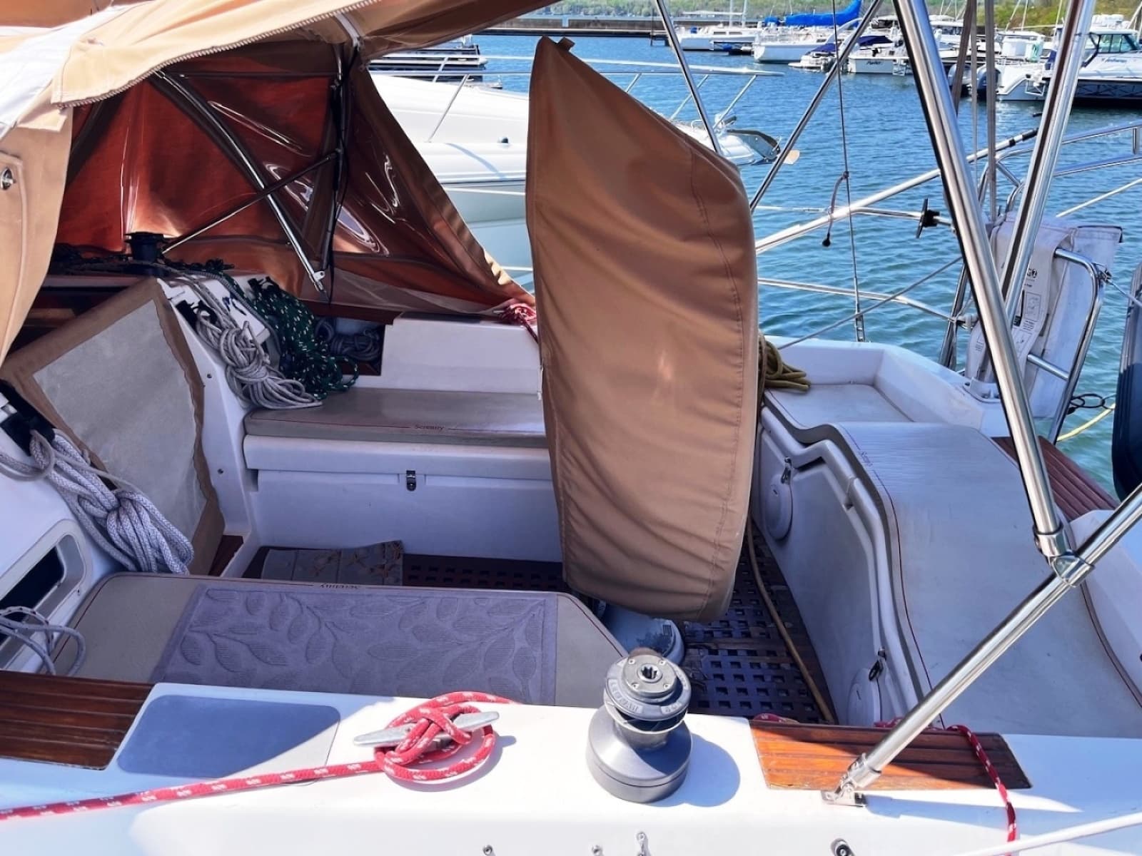 1983 Hunter 34 - Photo 3
