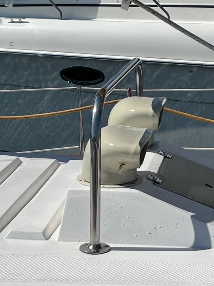 1983 Hunter 34 - Photo 25