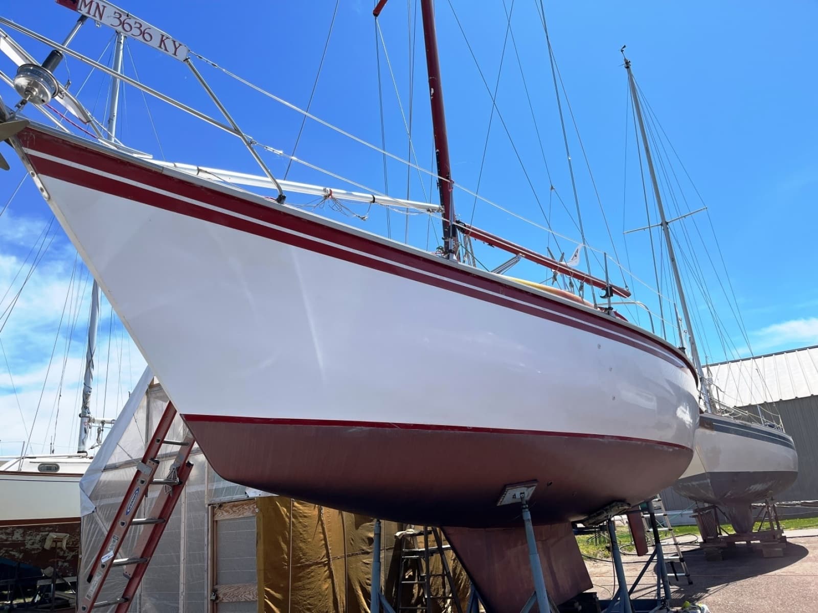 1983 Hunter 34 - Photo 2