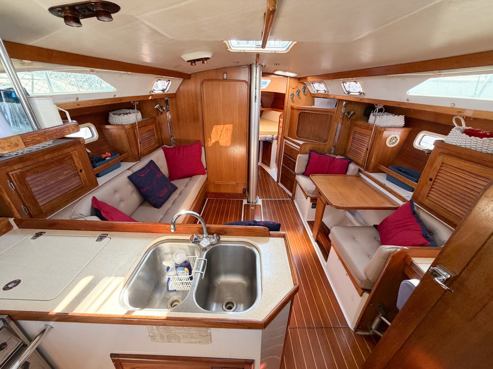 1996 Catalina 36 Mk II