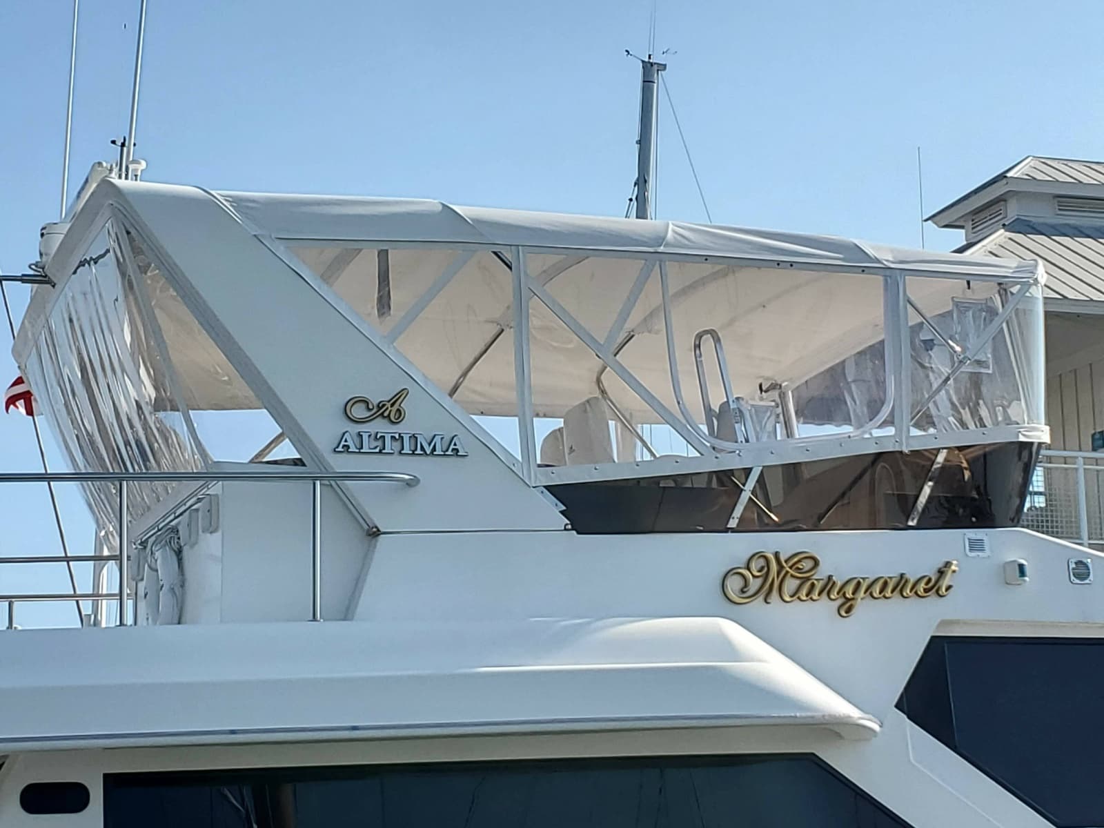 2006 Altima Motor Yacht - Photo 4