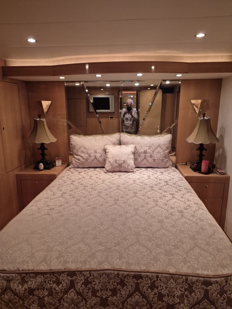 2006 Altima Motor Yacht - Photo 17
