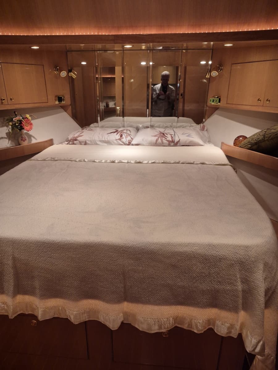 2006 Altima Motor Yacht - Photo 16