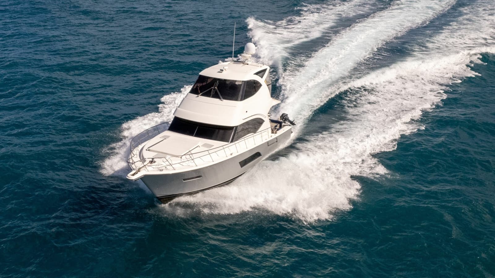 2015 Riviera 53 Enclosed Bridge