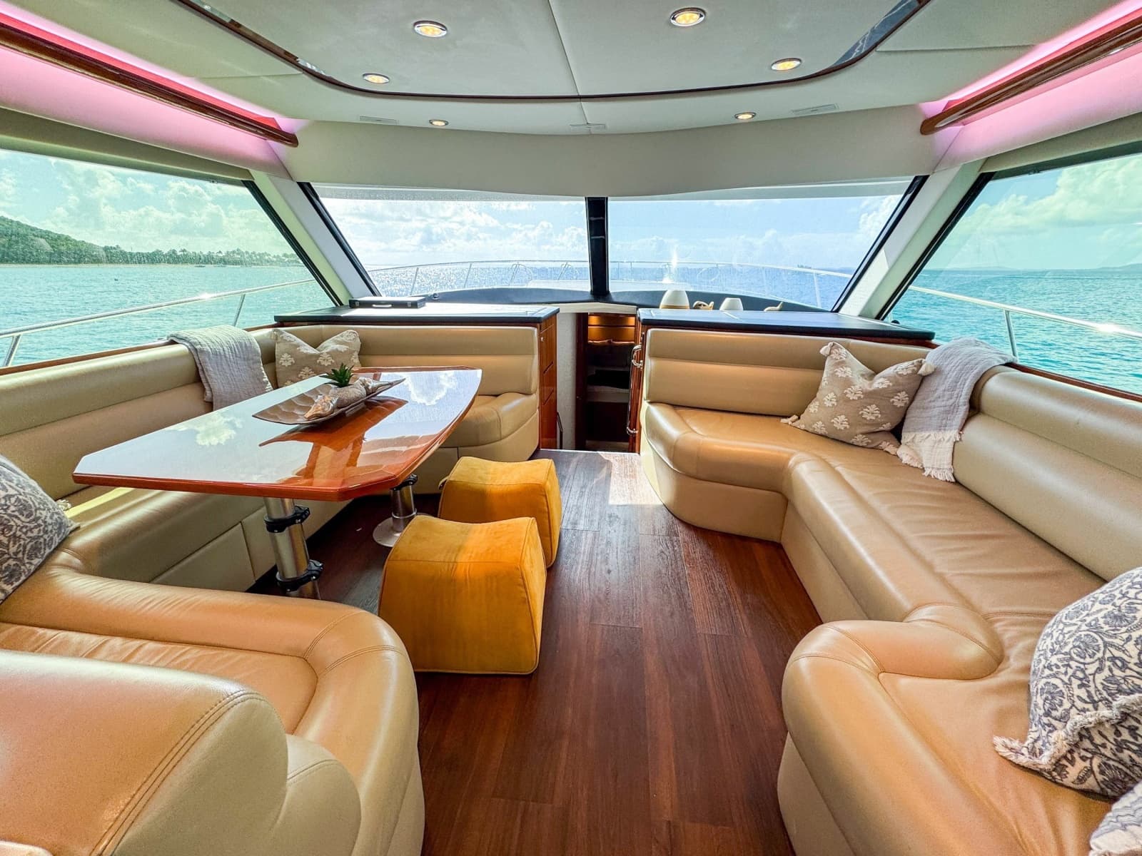2015 Riviera 53 Enclosed Bridge