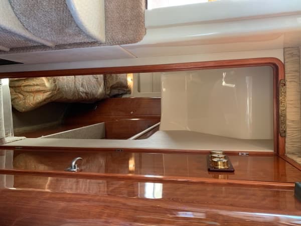 2004 Sea Ray 390 Motor Yacht