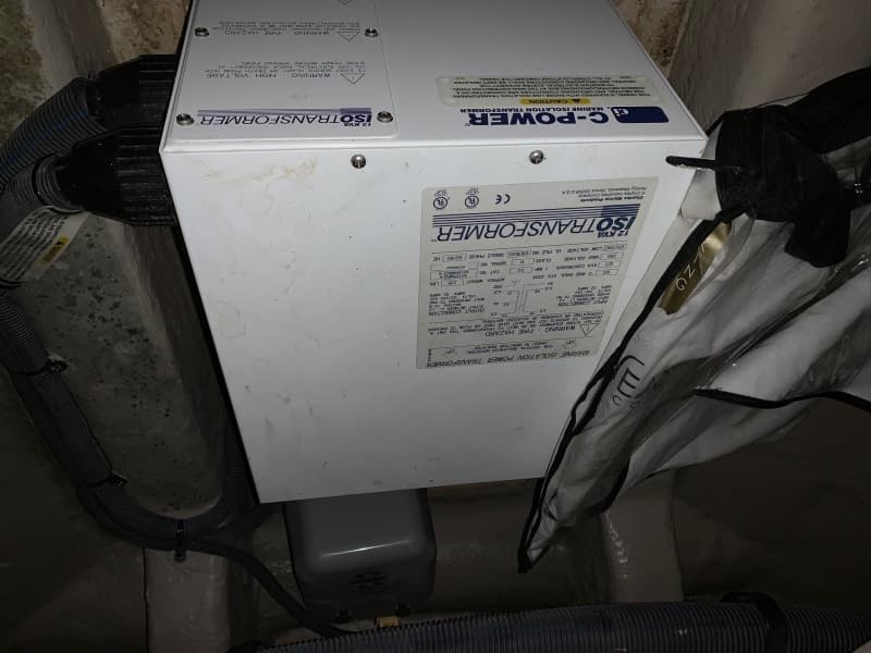 2004 Sea Ray 390 Motor Yacht