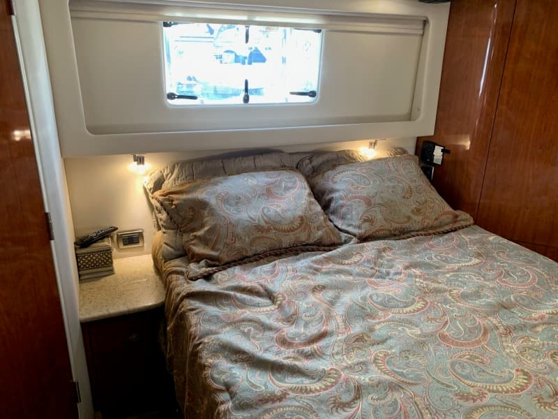 2004 Sea Ray 390 Motor Yacht