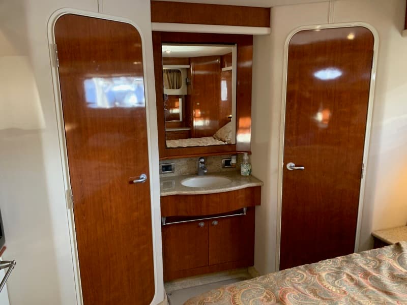 2004 Sea Ray 390 Motor Yacht