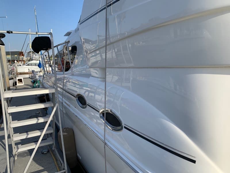 2004 Sea Ray 390 Motor Yacht