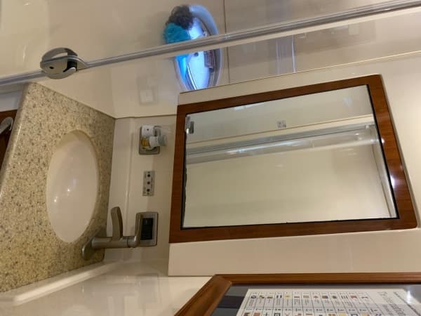 2004 Sea Ray 390 Motor Yacht